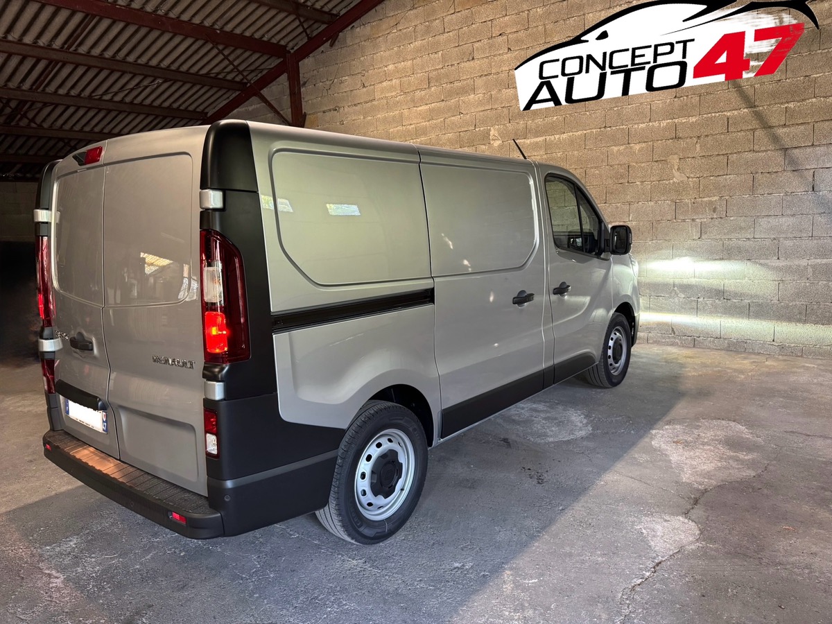 RENAULT Trafic L1H1 ADVANCED 3T Blue dci 150