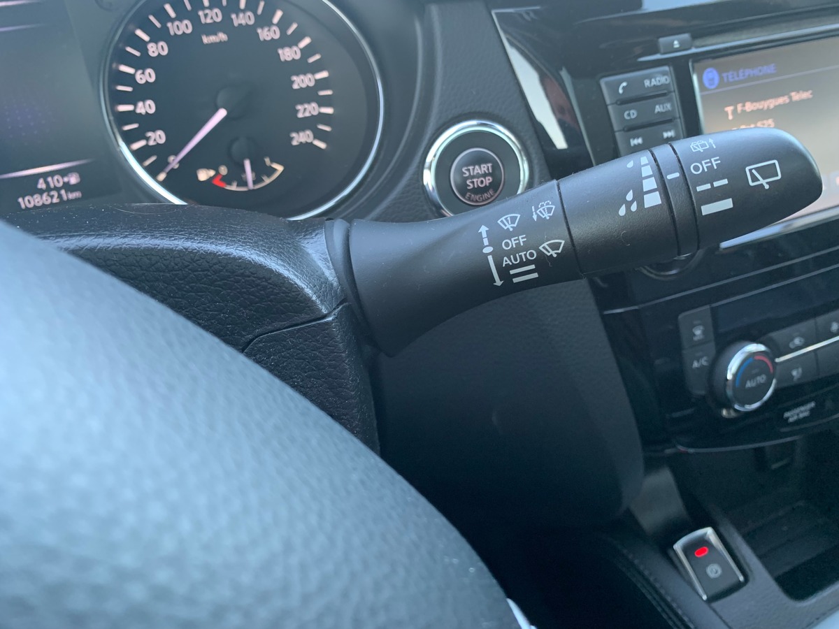 Nissan Qashqai 130 ch | Black edition | Caméra vue panoramique 360° | Toit panoramique | Jantes Alu