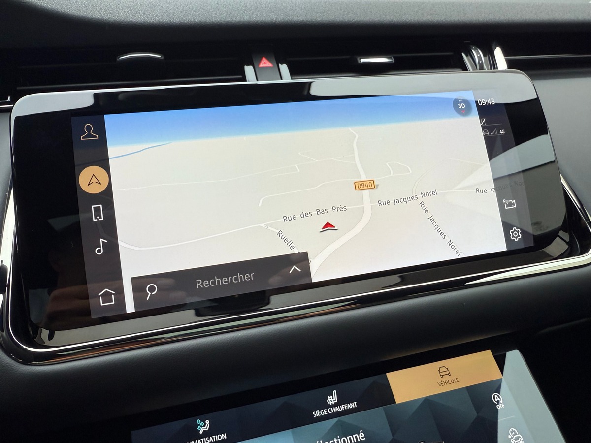 LAND ROVER EVOQUE P300E PHEV AWD R-DYNAMIC HSE / TVA / FRANCAIS / 1ERE MAIN / 18328 KMS