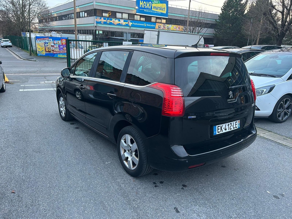 Peugeot 5008 1.2 puretech 130 CV allure 1er main 7 pl 4XCBL