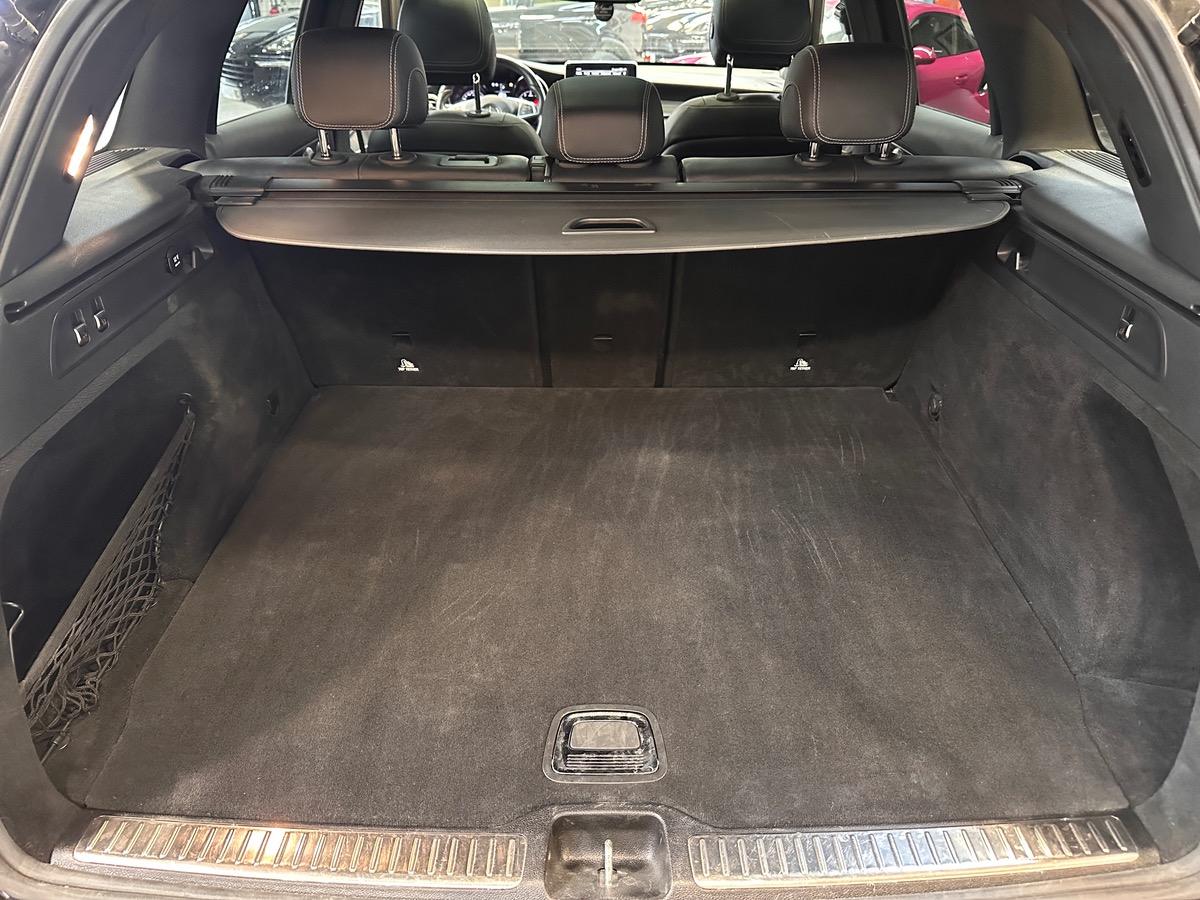 Mercedes-Benz Classe GLC 300 Fascination 4MATIC AMG 9G-Tronic - 1ère Main - Attelage - Options +++