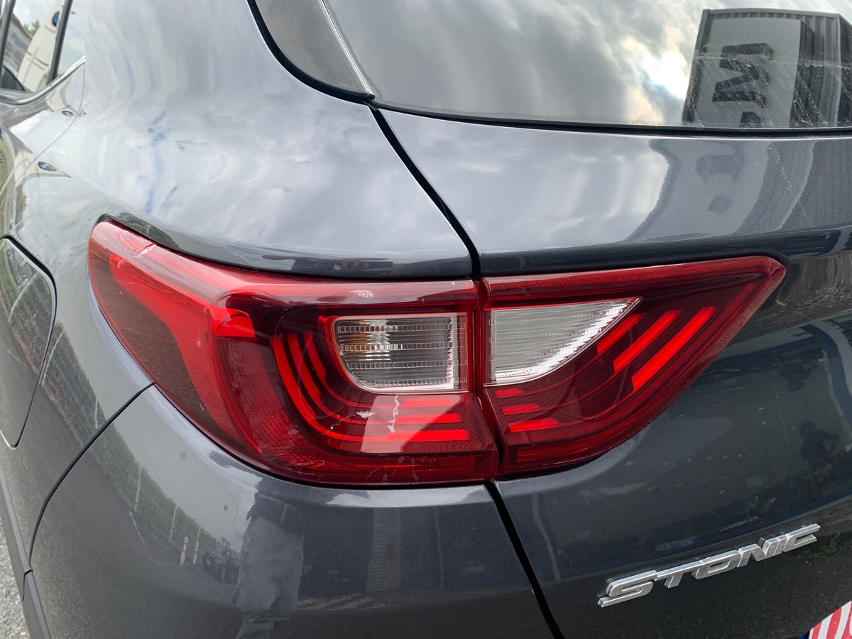 Kia Stonic PREMIUM  | Caméra de recul | Climatisation automatique | Régulateur de vitesse