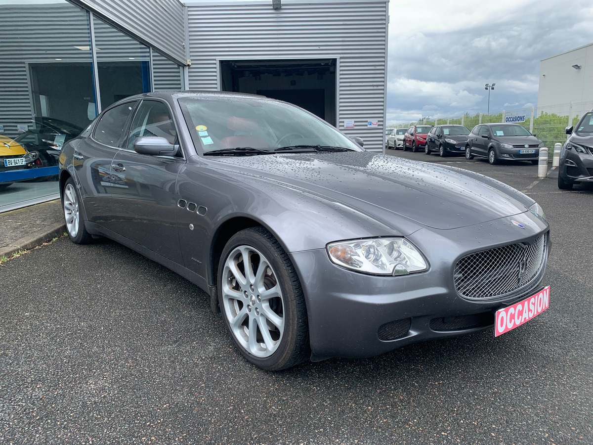 Maserati Quattroporte 4.2 | 401 chevaux | GPS | Régulateur de vitesse | Toit ouvrant électrique