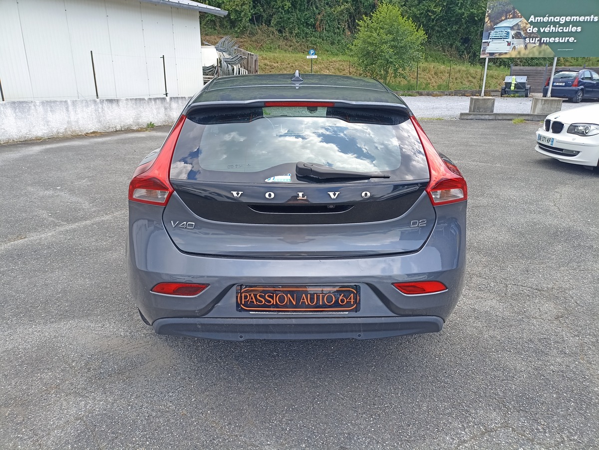 Volvo V40 D2 MOMENTUM