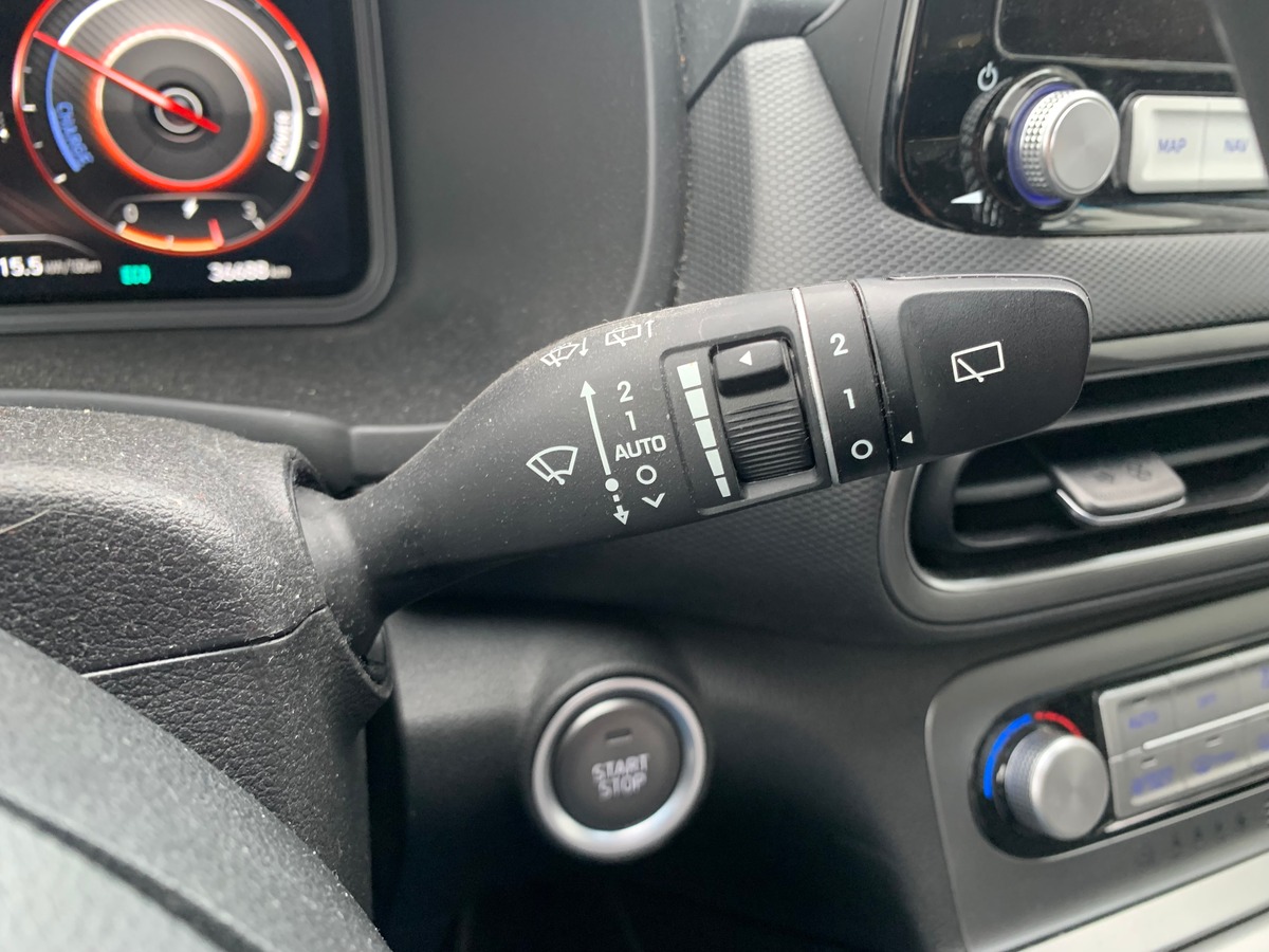 Hyundai Kona 136 | Creative | Caméra recul | Affichage tête haute | Assistance maintien trajectoire