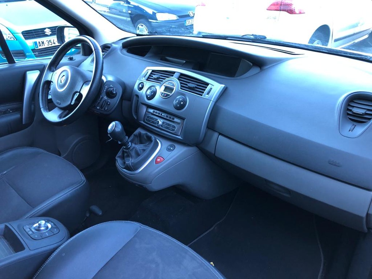 RENAULT Grand Scenic 1.9 dci 130 ch exception 7 pl