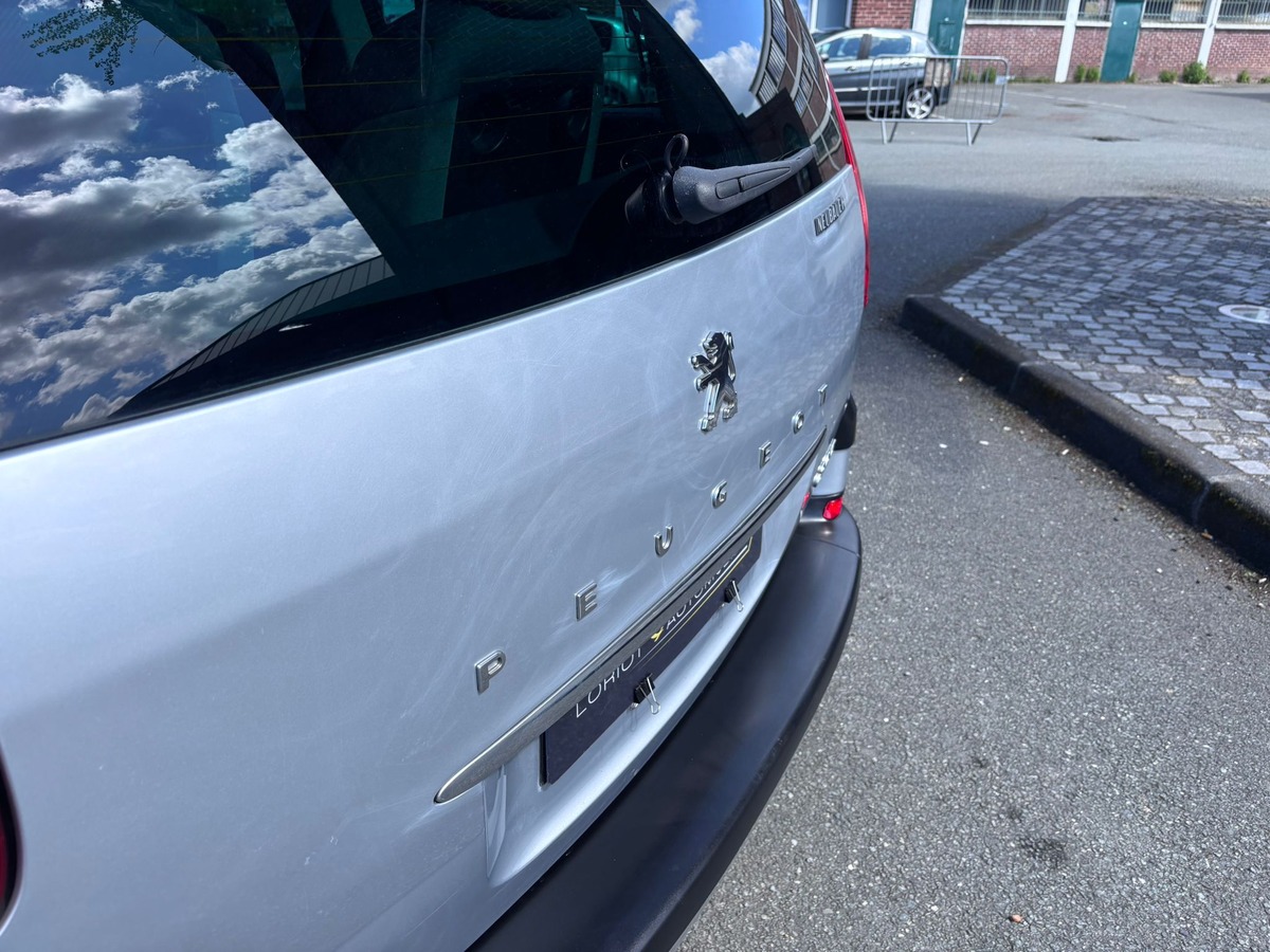 Peugeot 807 7 places 2.0 HDi 110 Confort - Distribution neuve - Garantie
