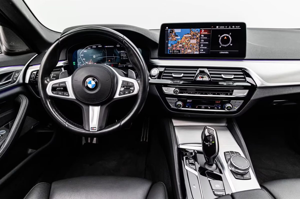 Bmw Série 5 M550iA xDrive 530ch M Performance/Harman-Kardon/Toit ouvrant/Laser/Innovation