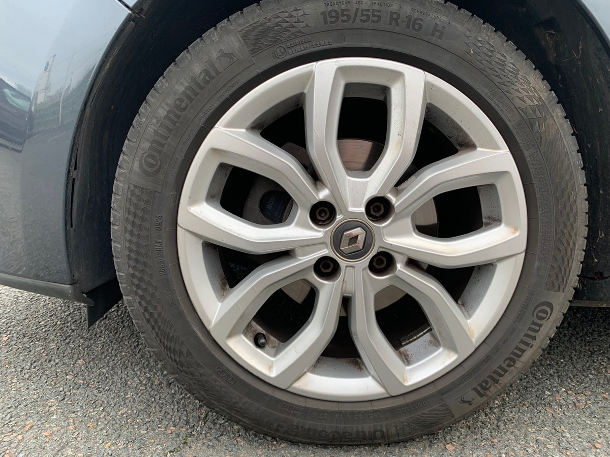 RENAULT Clio Estate 90 | Intens | Bluetooth | GPS | Phares antibrouillard LED |Jantes Alu | Attelage