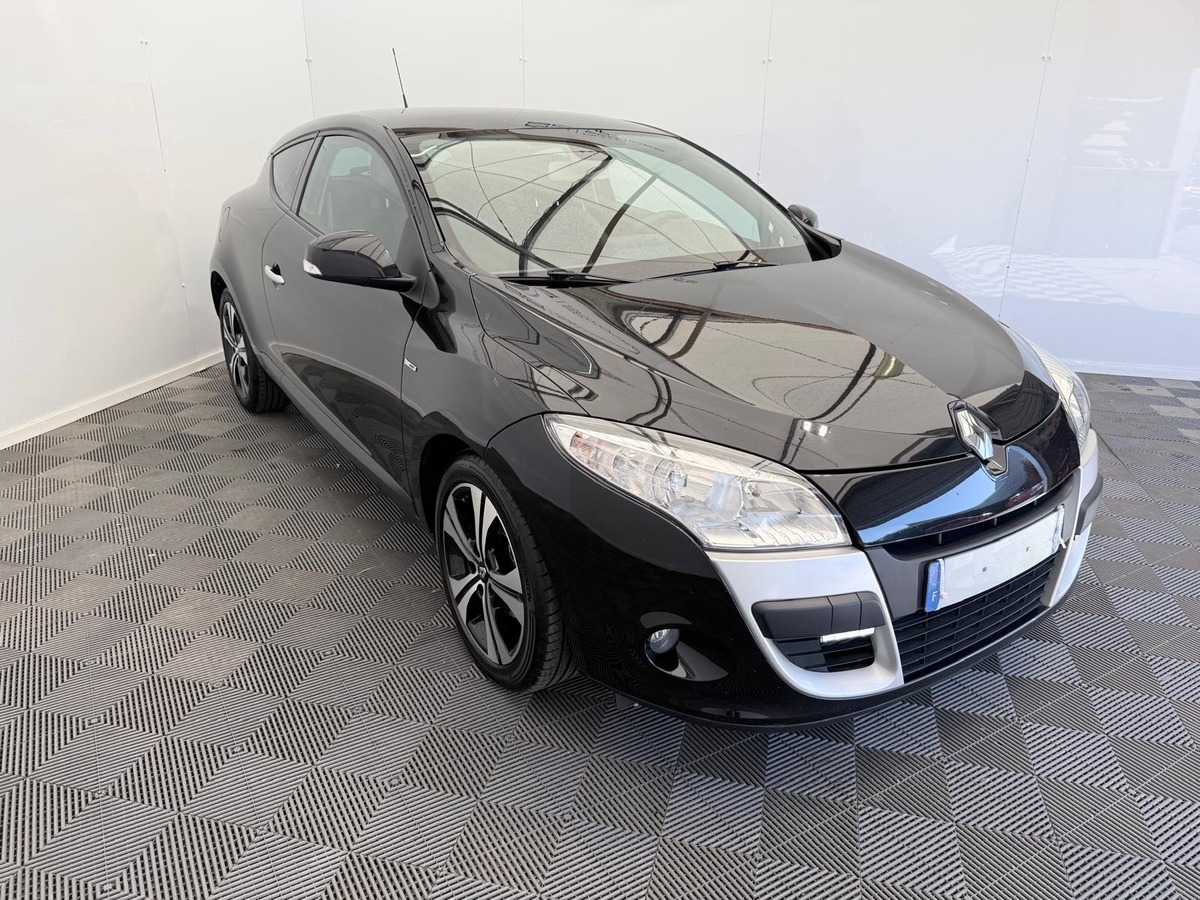 RENAULT Megane III coupe 1.5 Dci 110 Bose edition  Première main