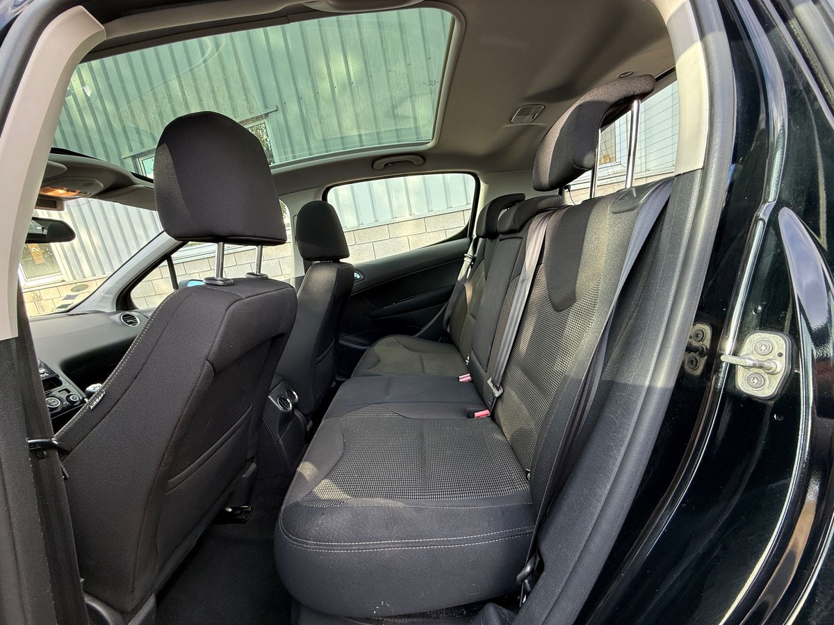 Peugeot 308 1.6 e-HDI 115 CV allures  en 4X