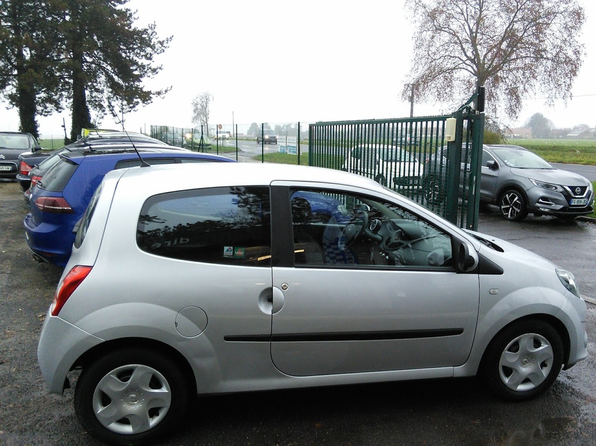 RENAULT Twingo 1.2 75  Dynamique  Climatisation FAIBLE KM - GARANTIE ET REVISEE