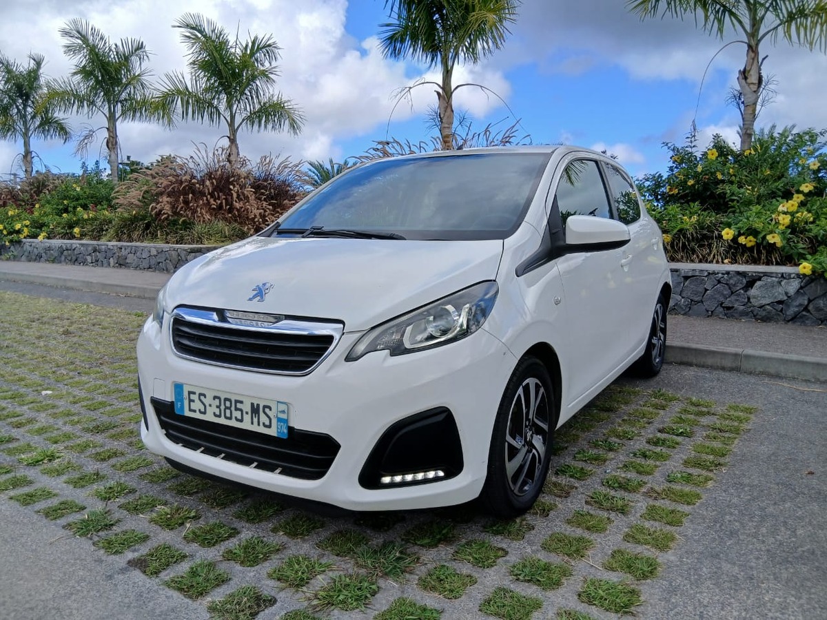 Peugeot 108 82 CV  TOP! STYLE 5P - Essence - Boîte manuelle