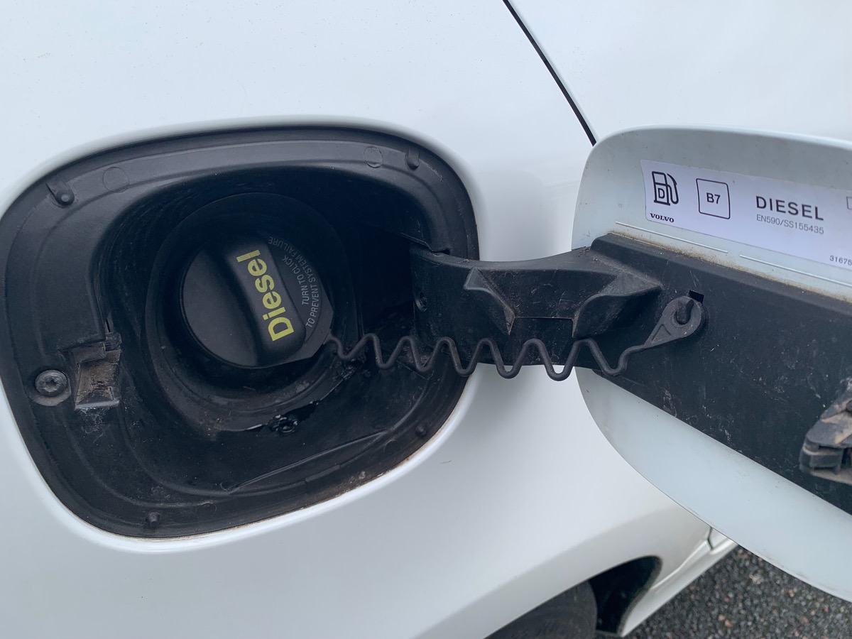 Volvo S60 150 ch | R-design | Attelage amovible | Régulateur vitesse | Radar stationnement arriére