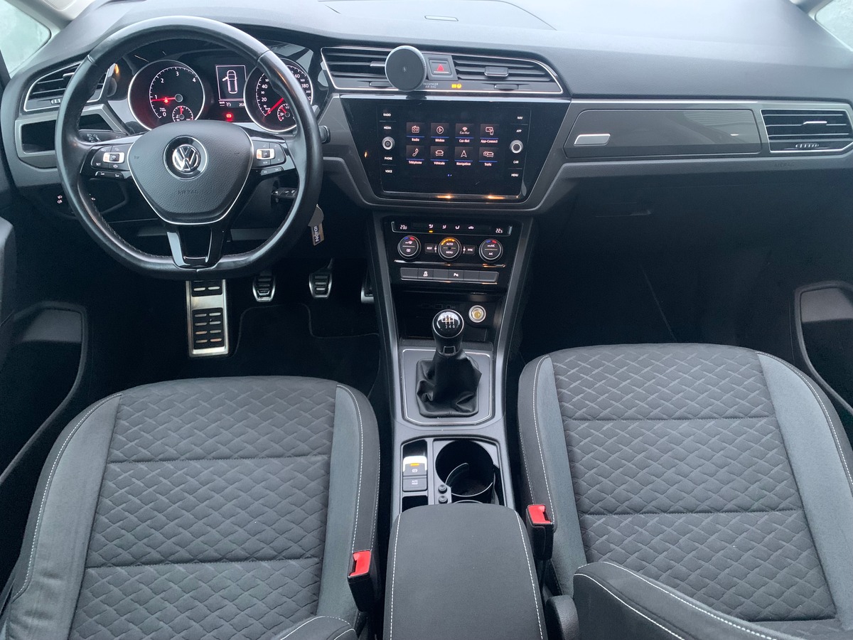 Volkswagen Touran 115 | Connect | 7 Places | Caméra recul | GPS | Bluetooth | Régulateur vitesse