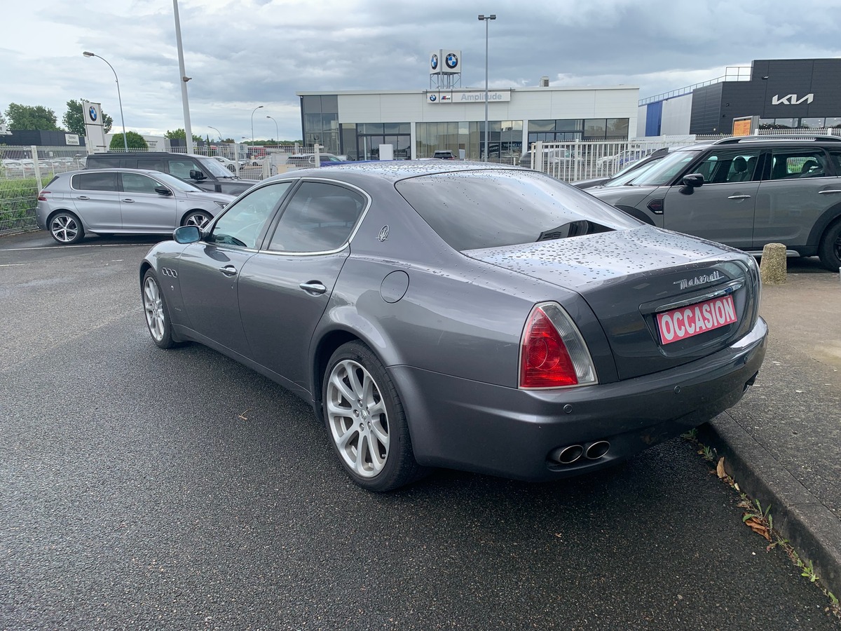 Maserati Quattroporte 4.2 | 401 chevaux | GPS | Régulateur de vitesse | Toit ouvrant électrique
