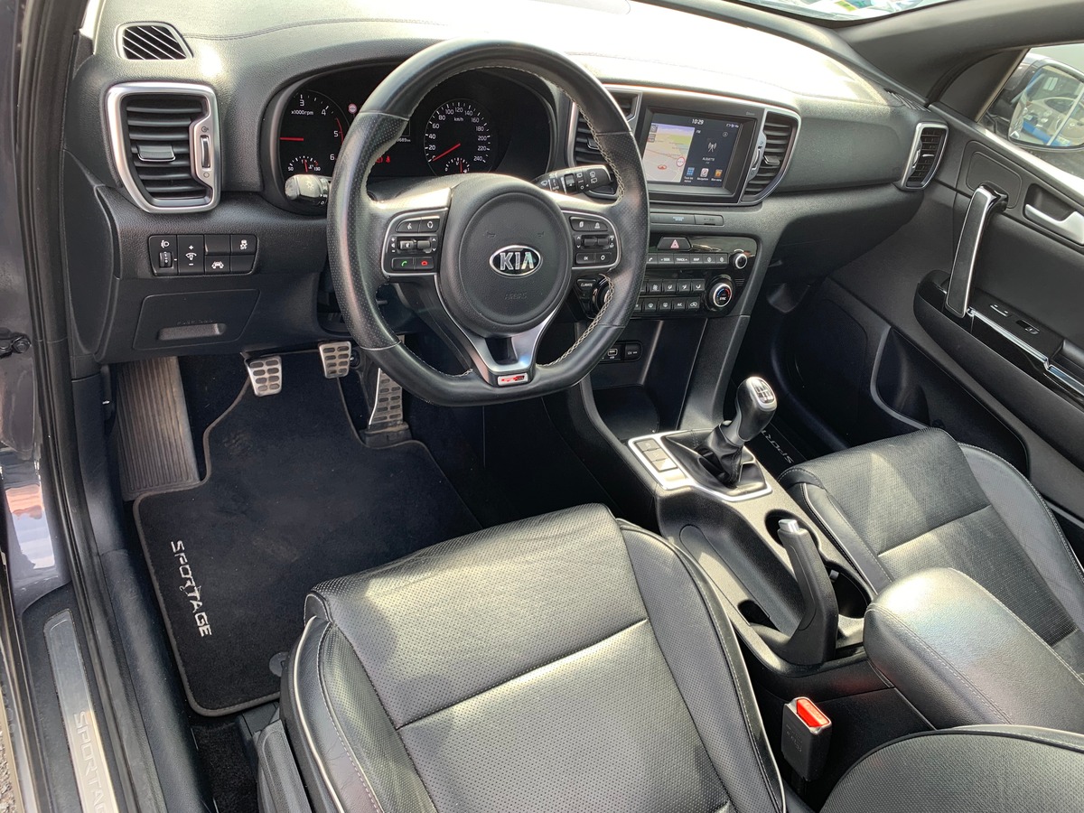 Kia Sportage 115 ch | GT Line | Toit ouvrant panoramique | Caméra de recul | Régulateur de vitesse