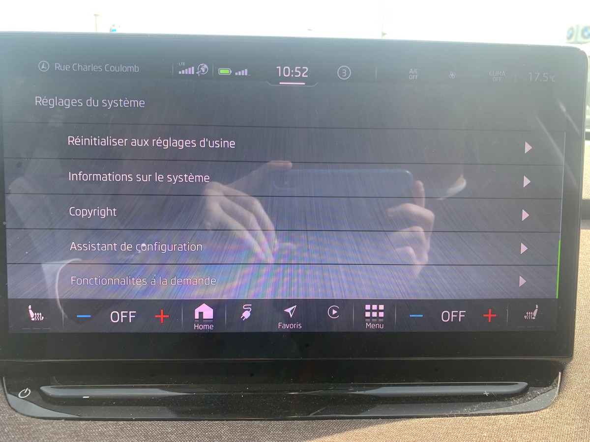 Skoda Enyaq 180 chevaux | iV60 | Apple car Play | Régulateur vitesse adaptatif | Siéges chauffants