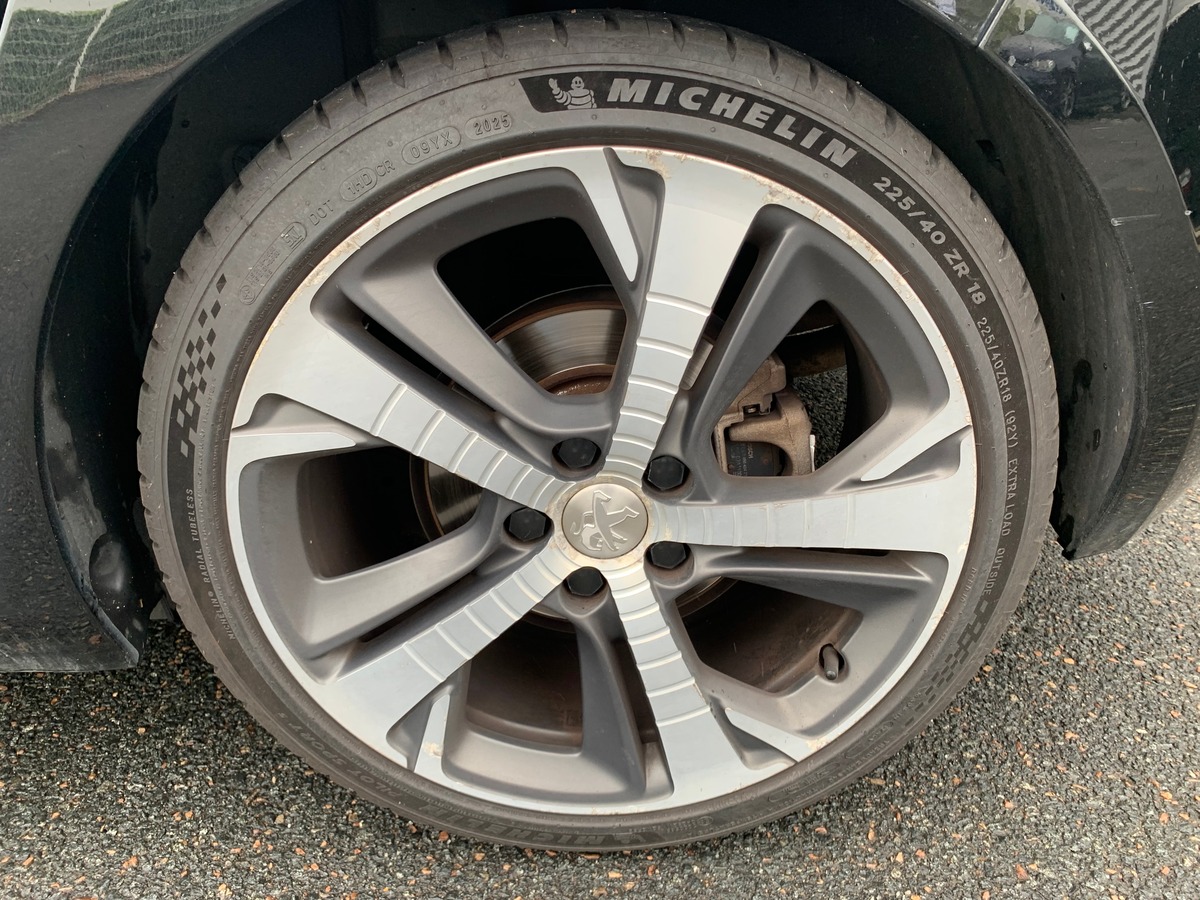 Peugeot 308 180 chevaux | GT | Toit panoramique | Caméra de recul | Régulateur de vitesse | GPS