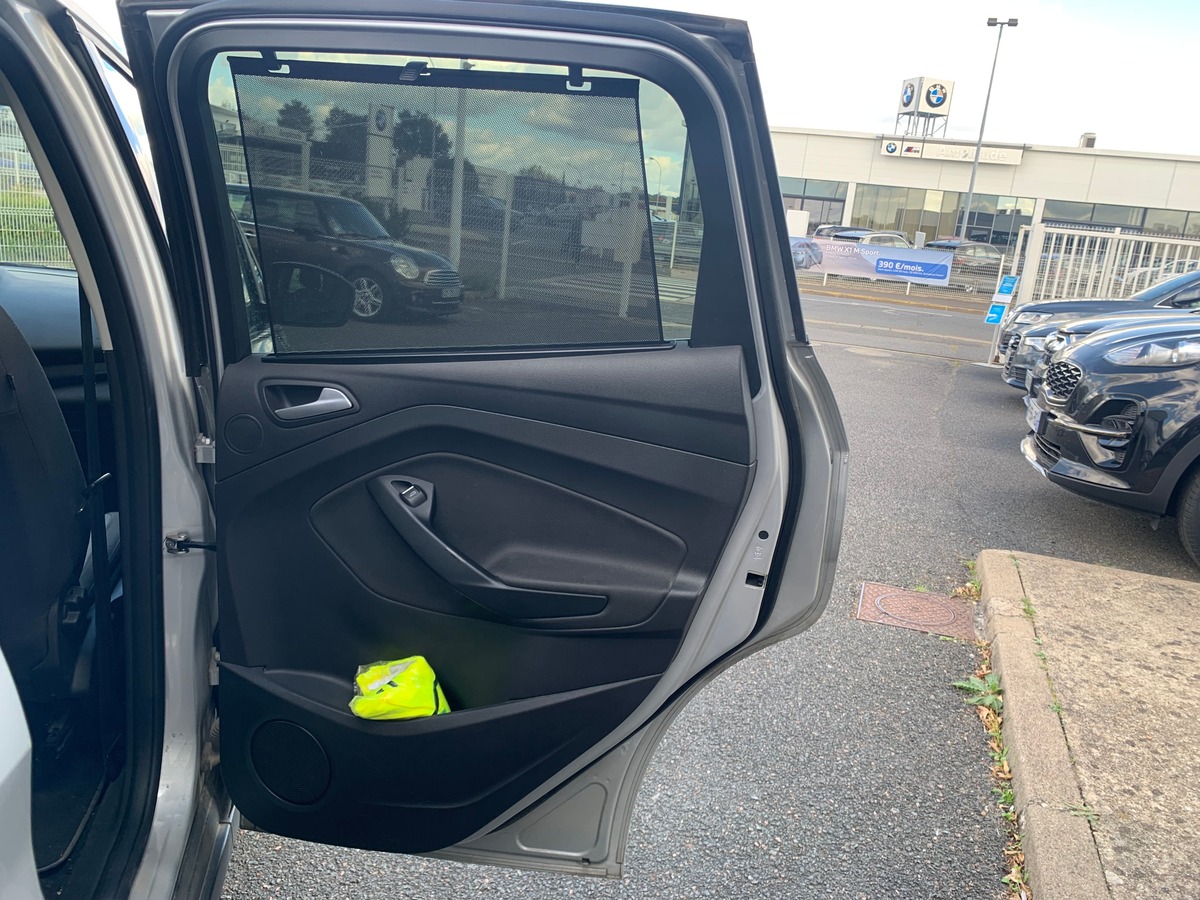 Ford C-max 170 chevaux | Titanium | Radar avant et arrière | Sièges chauffants | Apple car play