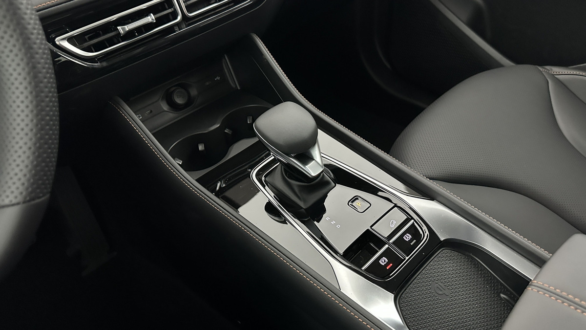 MG EHS 1.5 Hybrid+ 224 chevaux Luxury | PLUSIEURS COLORIS DISPONIBLES | Compteur numérique 12,3''