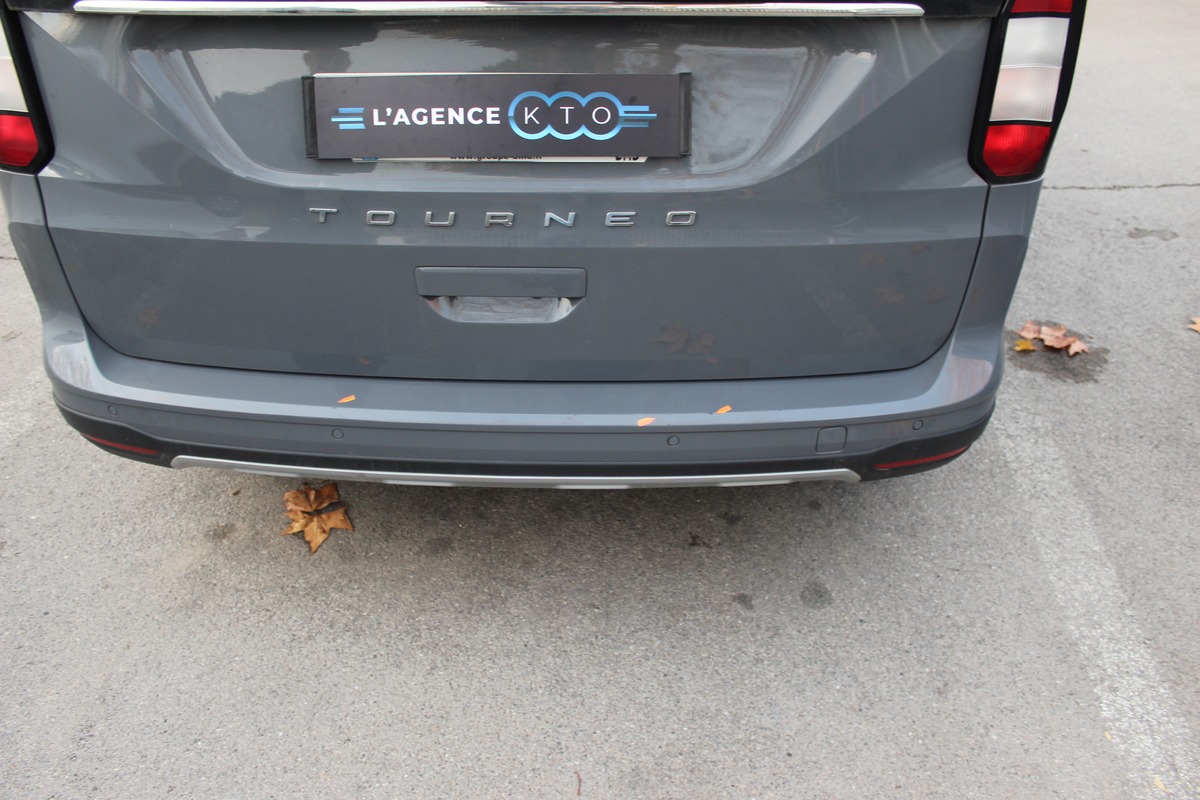 Ford Tourneo CONNECT III 2.0 ECOBLUE 122 ch  ACTIVE DSG 7 - 5 PLACES + CARPLAY