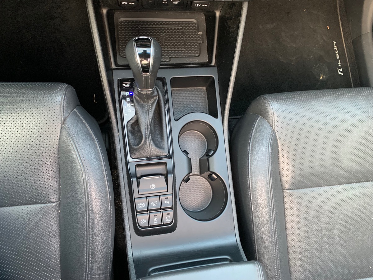 Hyundai Tucson 136 | EXECUTIVE | Cuir | Attelage | Roue secours temporaire | Démarrage sans clé