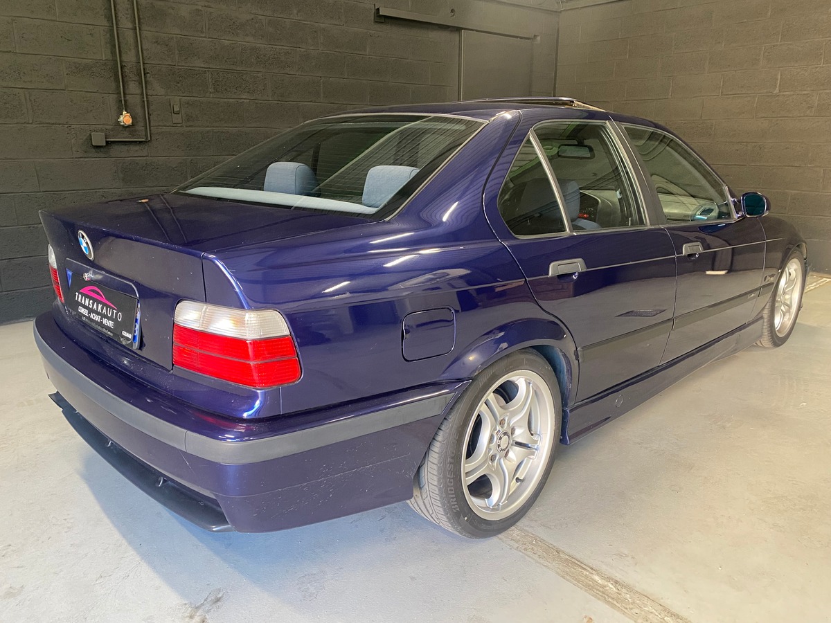 Bmw Série 3 E36 328i Berline Pack M individuel 193cv Toit Ouvrant