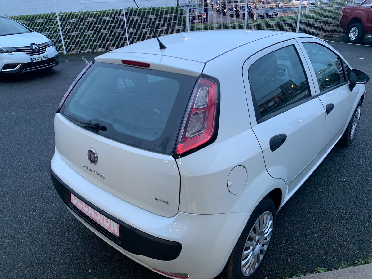 Fiat Punto 69 ch | Radio CD MP3 | Vitres avant électriques | Airbags | ABS | Commandes Radio volant