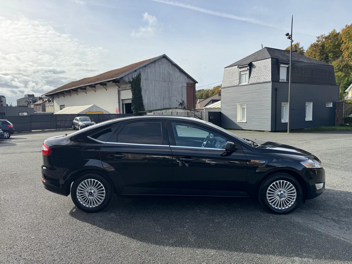Ford Mondeo 2.0 140 TDCi Titanium-DISTRIBUTION NEUVE-GARANTIE