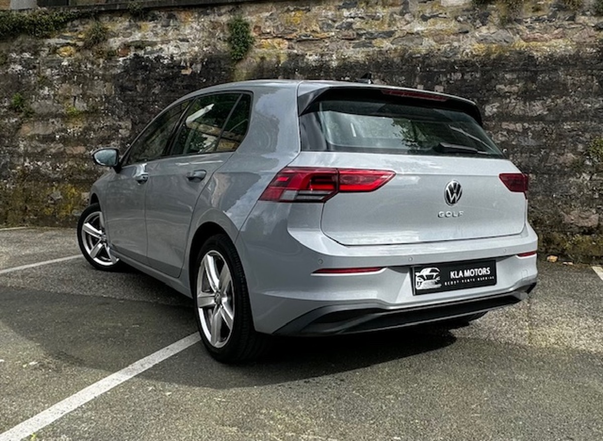 Volkswagen Golf 1.0 tsi