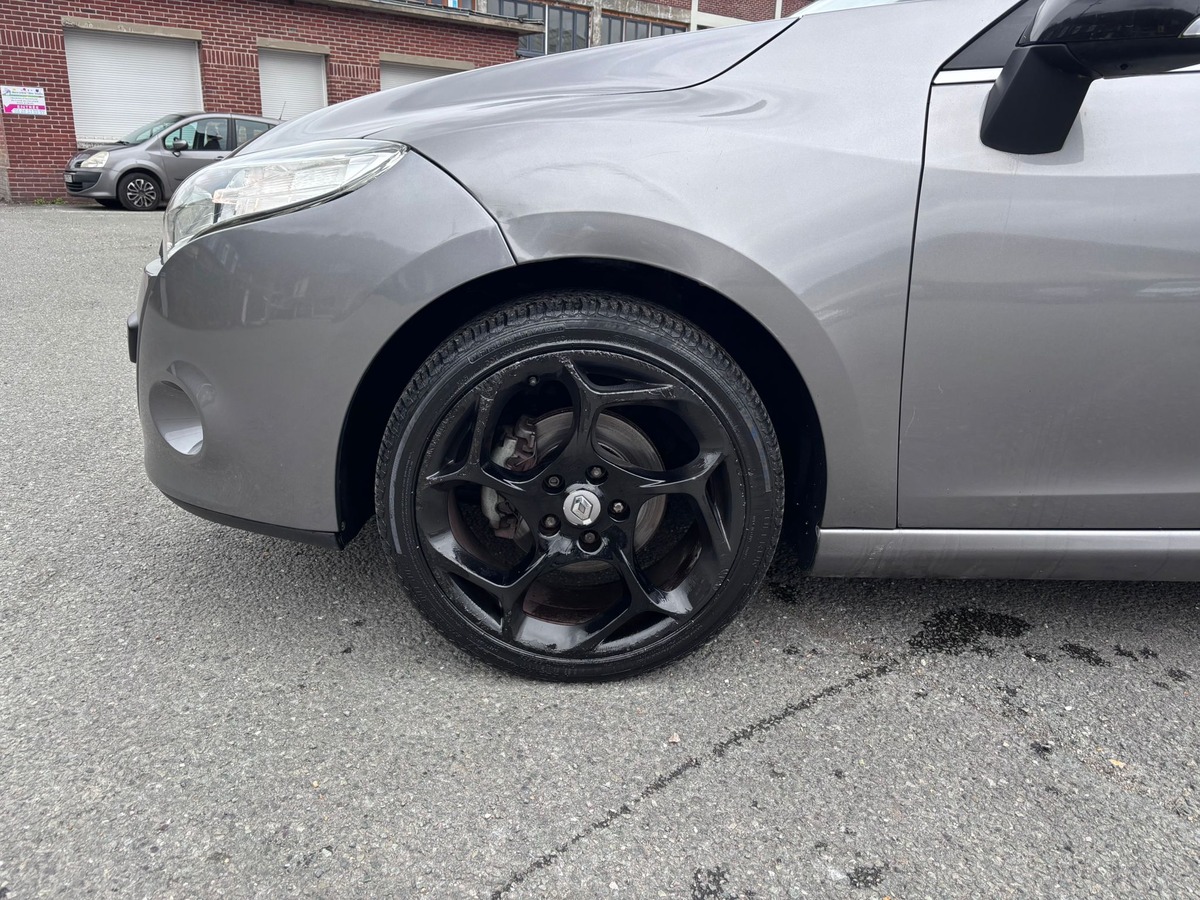 RENAULT Megane III CC 1.5 dCi 110 Dynamique - Révisé - Garantie