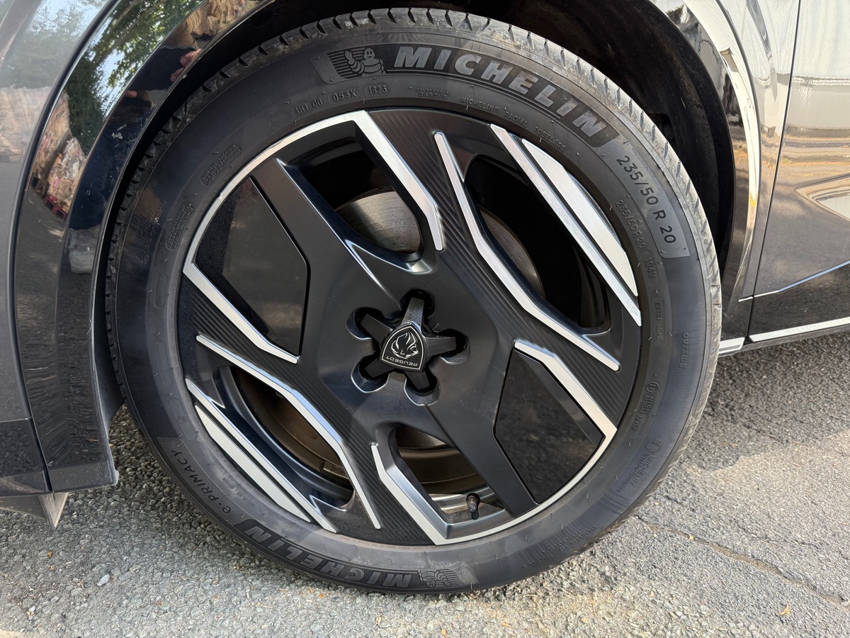Peugeot 3008 Electrique 210 GT FULL OPTION Toit Ouvrant/Focal/S.Cuir Mass.Ventilés (E-3008)