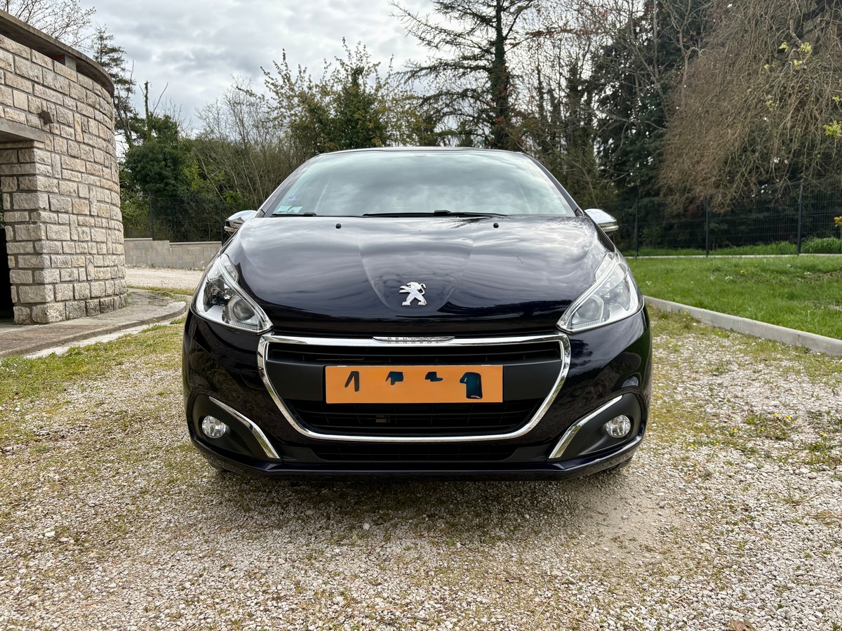 Peugeot 208 VTI - 82CH - STYLE - DISTRIBUTION OK