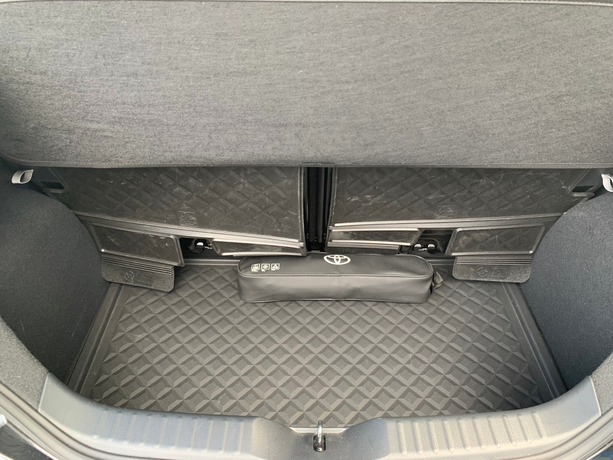 Toyota Aygo X 72 | Design | Apple car play | Régulateur | Climatisation | Ecran couleur tactile 8 "