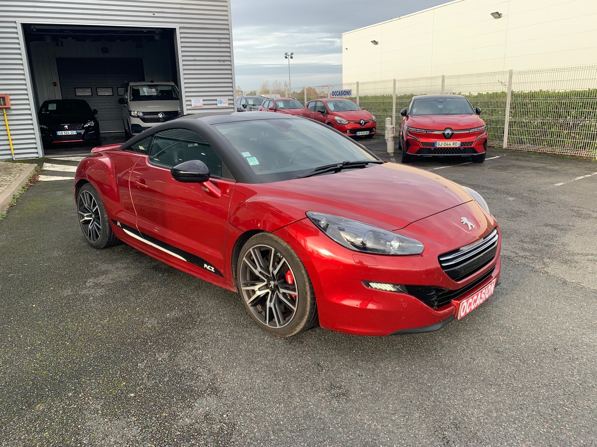 Peugeot RCZ 270 | R | Pack Sport | GPS | Radar avant arriére | Baquet sport mi-cuir Alcantara