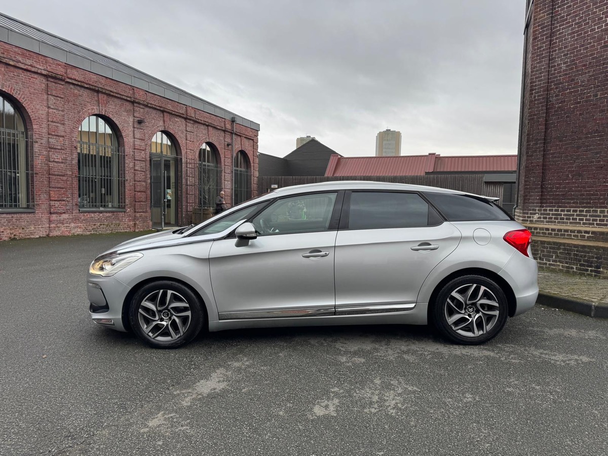 Citroën DS5 1.6 e-HDi SoChic Boite automatique - Révisé - Garantie