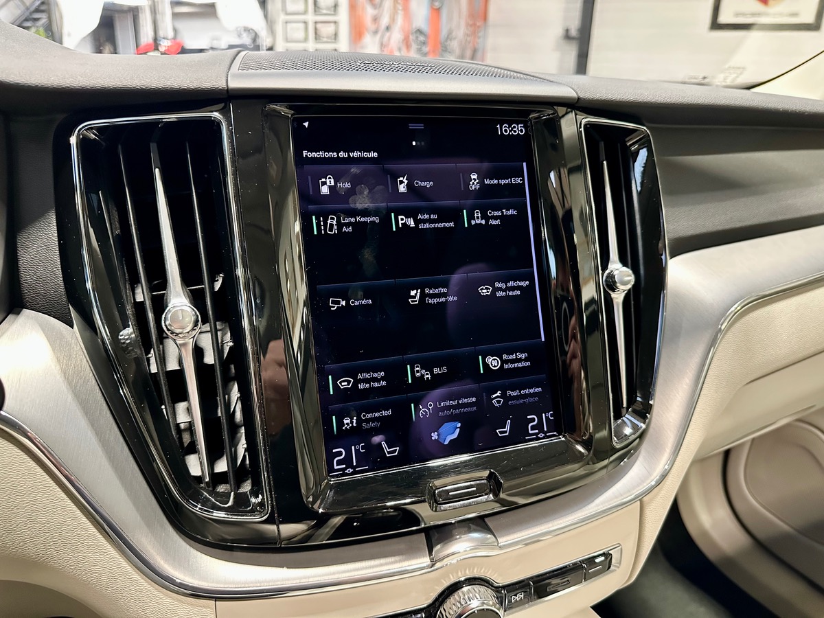 Volvo XC60 II (2) T6 Recharge AWD 253 + 87 Inscription Geartronic 8 340 Options+++ j