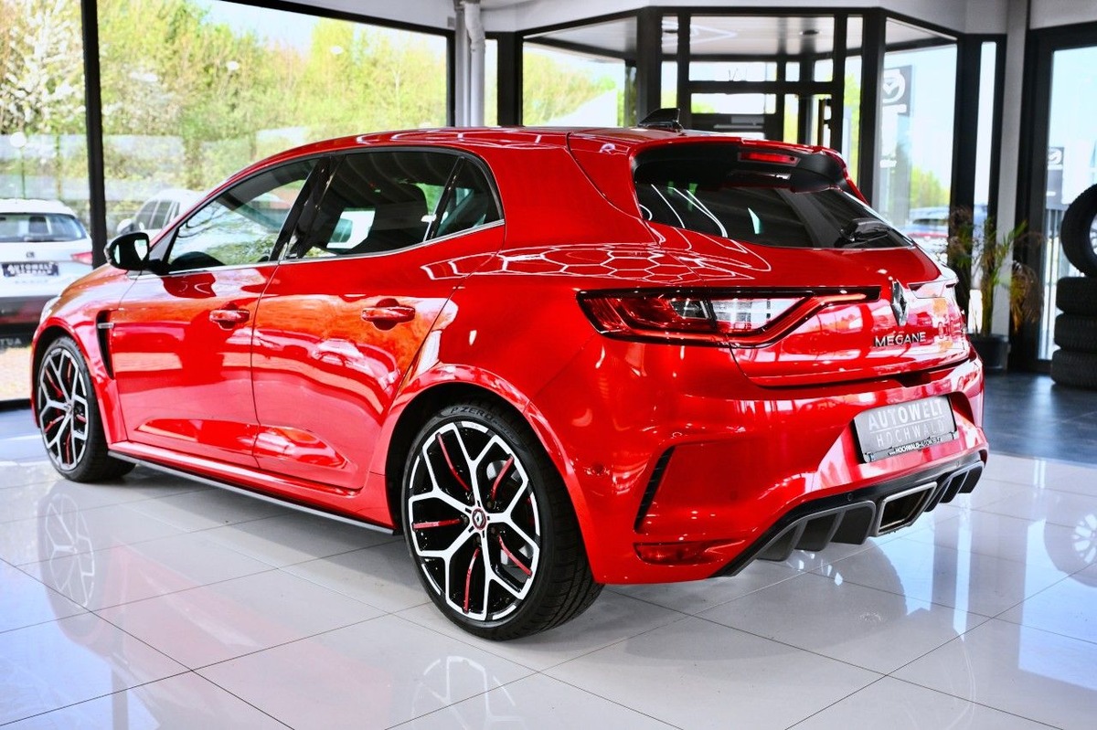 RENAULT Megane IV 1.8 T 300ch RS Trophy