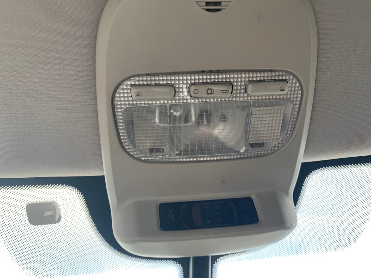 Peugeot 3008 115 ch | GPS | Bluetooth | Régulateur de vitesse | Sièges rang 2 rabattables à plat