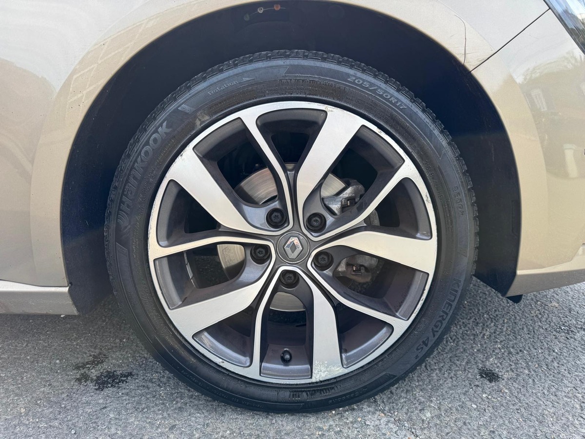 RENAULT Megane IV 1.2 TCe 130 cv iNTENS