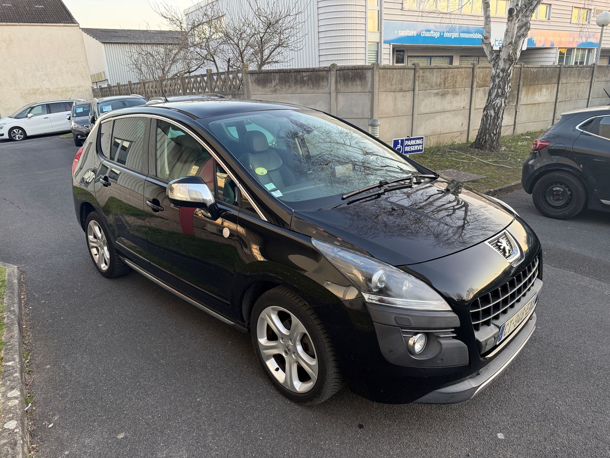 Peugeot 3008 1.6 HDI 115 CV Roland Garros 4XCBLeux