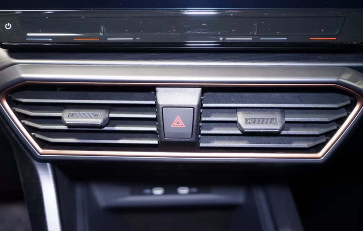 Cupra Formentor 1.4 e-HYBRID 245ch VZ DSG6 Attelage