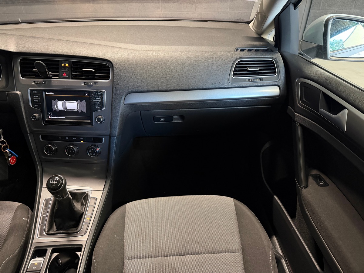 Volkswagen Golf 7 VII tdi 1.6 90ch Confortline
