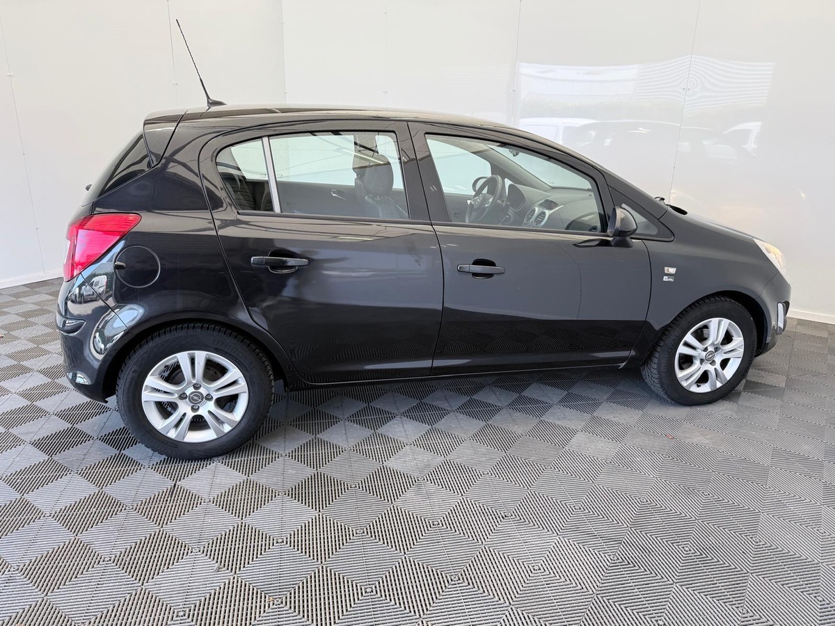 Opel Corsa 1.2 i 85 cv  Graphite