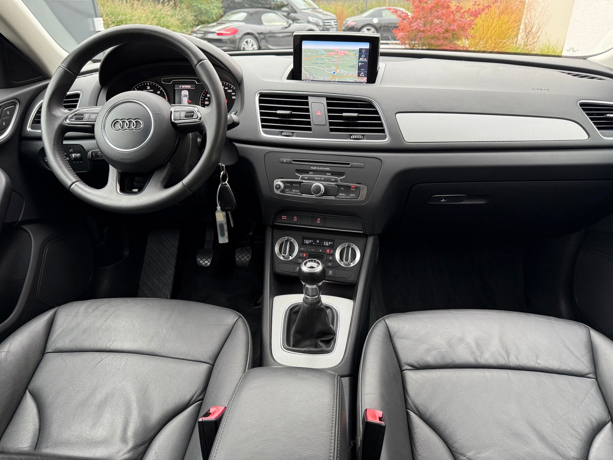 Audi Q3 2.0L TDI 140 AMBITION LUXE / CARNET / 156937 KMS