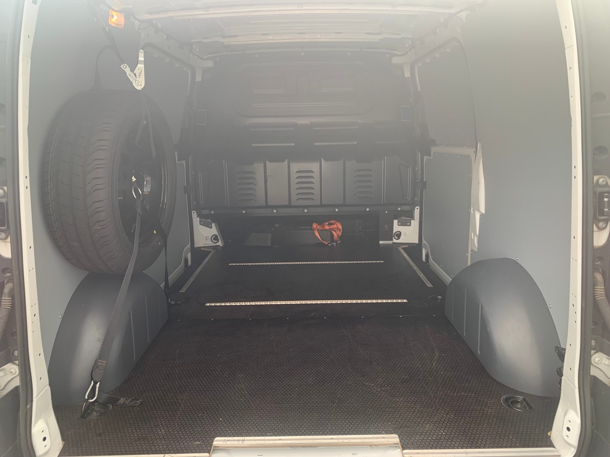 Mercedes-Benz Vito Fg 163 | Compact | TVA Récupérable | 4X4 | Apple car Play | Caméra recul | Attelage