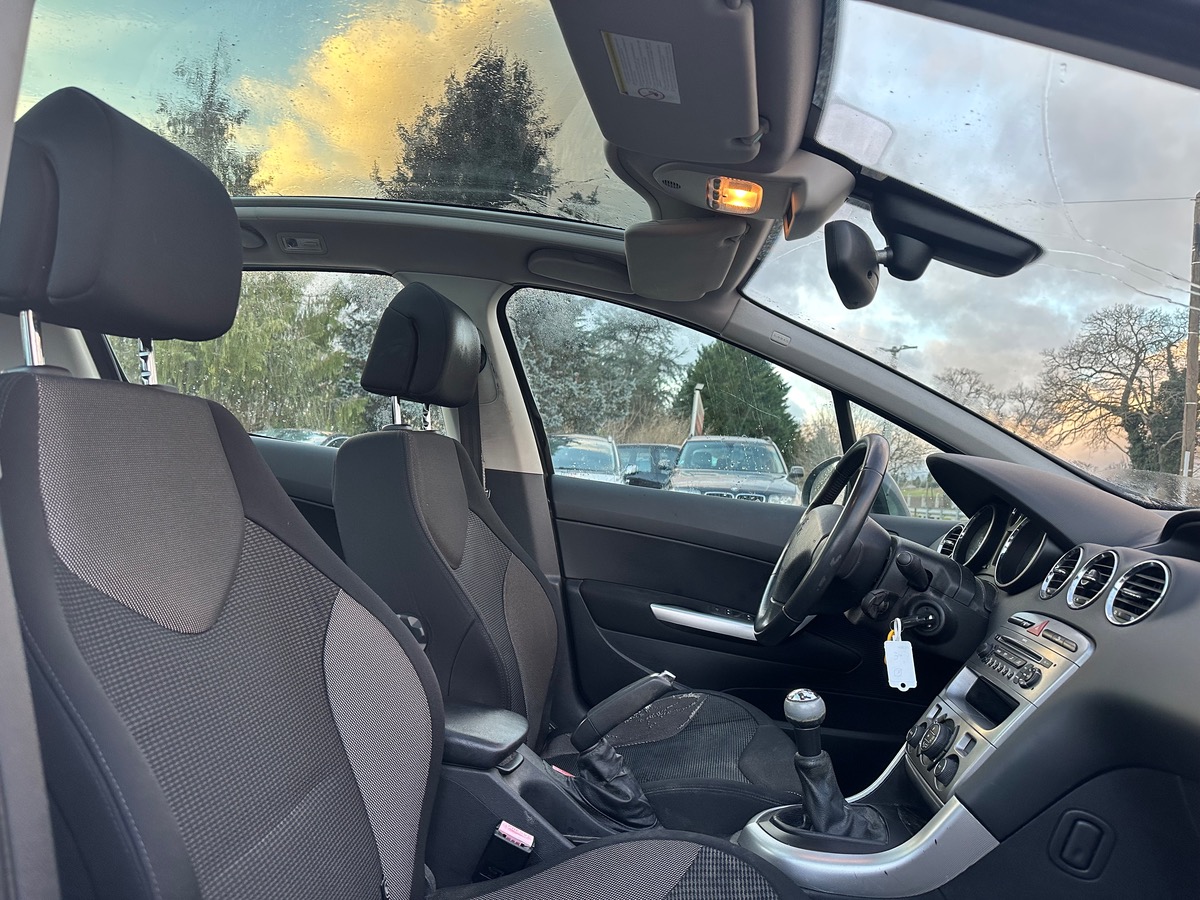 Peugeot 308 1.6 hdi 110cv toit pano 261150km