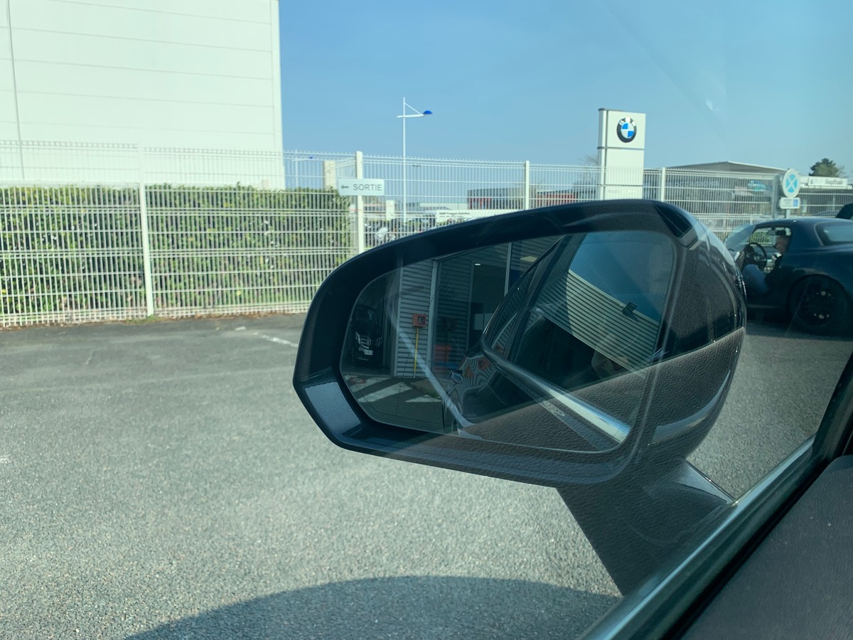 Volvo V60 150 ch | Momentum business | Caméra de recul | Avertisseur Angles Morts | Apple car Play