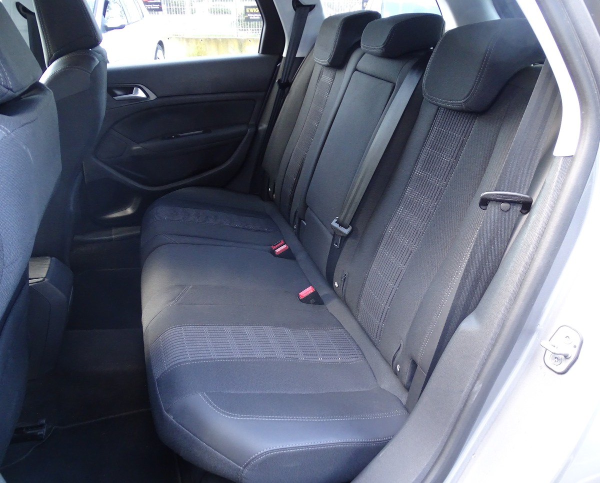 Peugeot 308 SW GENERATION-II SW 130 Ch ALLURE EAT BVA ( DISTRIBUTION OK / CARPLAY )
